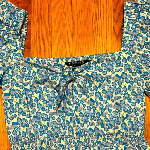 Puff-sleeve, square necked, perfect blue cottagecore dress - Picture 7 of 7